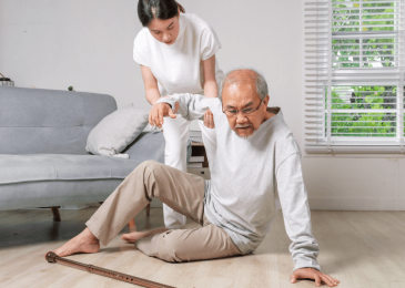 Hướng Dẫn Phòng Té Ngã Ở Người Cao Tuổi Và Checklist An Toàn Tại Nhà
