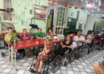 CHĂM SÓC NGƯỜI CAO TUỔI THEO YÊU CẦU 