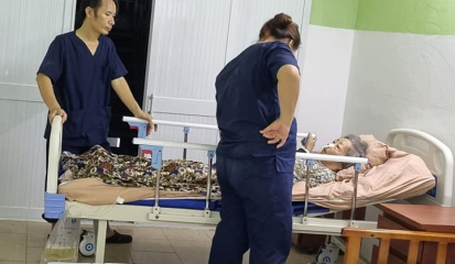 Viện dưỡng lão có thăm khám sức khỏe định kỳ không? Những quyền lợi y tế gia đình cần hỏi rõ