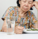Người Già Bỏ Ăn Phải Làm Sao? Hướng Dẫn Cách Xử Lý Hiệu Quả Tại Nhà