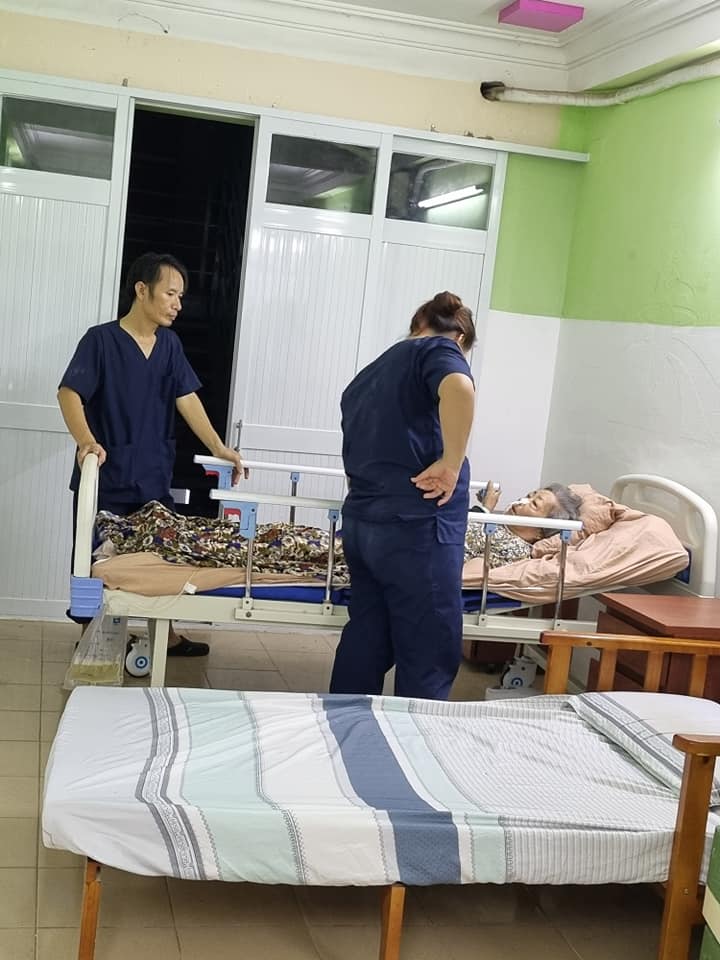 Khi người cao tuổi cần hỗ trợ y tế chuyên sâu