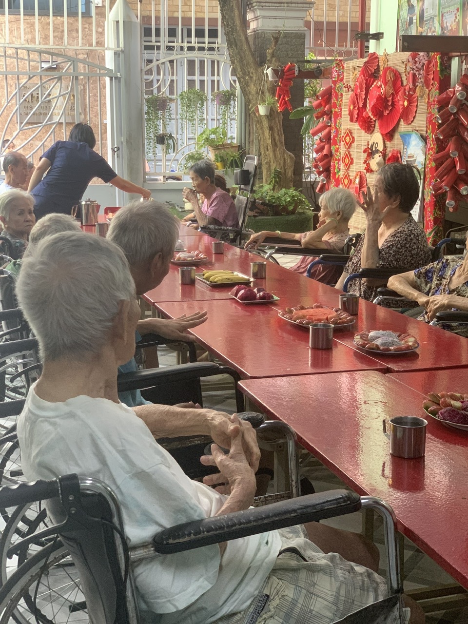 dich-vu-cham-soc-nguoi-cao-tuoi-tphcm